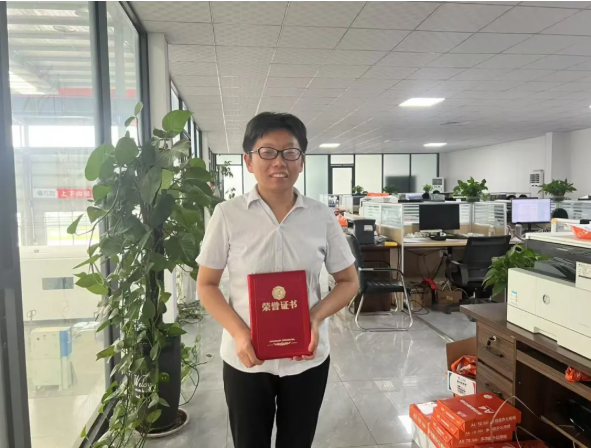 以担当诠释责任，用行动铸就辉煌——致敬研发中心“优秀员工”薛恩工程师